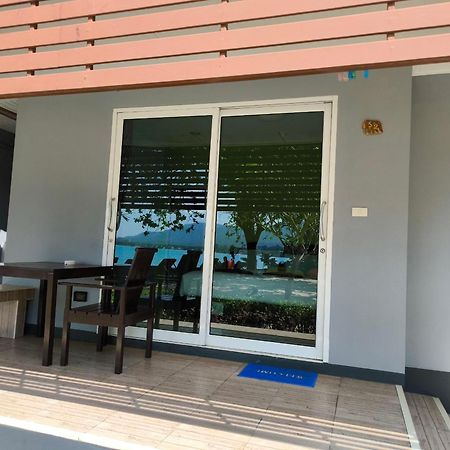 Maenam Villa Hotel Mae Nam Exterior foto